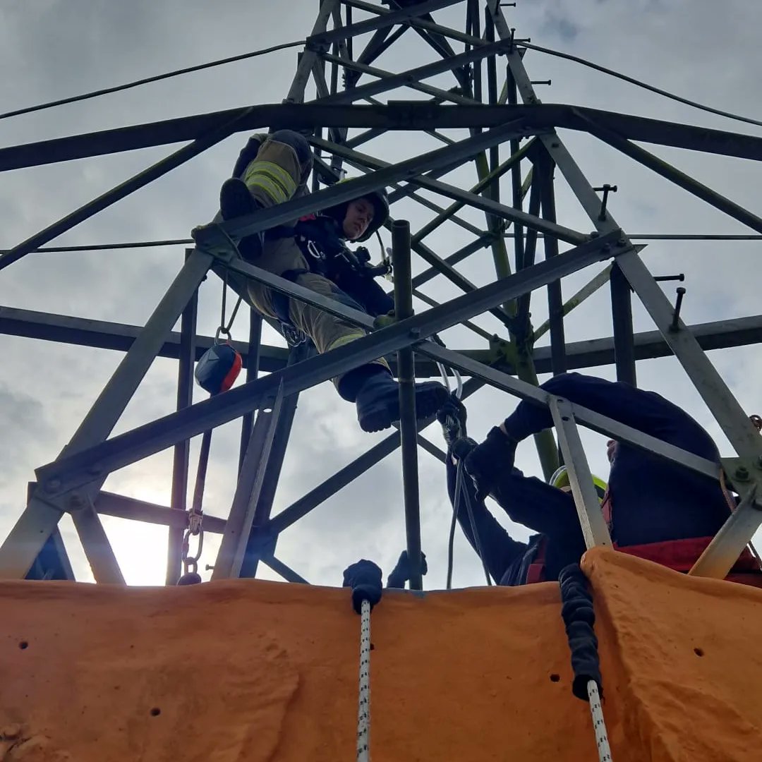 NFRS_Training's tweet photo. With thanks to @WalesbyForest for allowing us to use their excellent facilities...our Wholetime trainee course 01/23 are dangling their way to sucess.
Safe working at height module underway ππΌ
#notjustfires #firefighterdevelopment #learninganddevelopment https://t.co/hJUpPdBADh