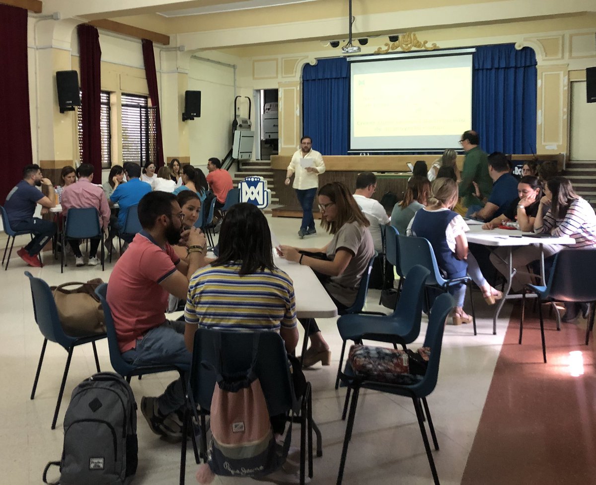 ciamariapuente's tweet photo. En la tarde de ayer el #claustro de @ciamariapuente compartimos la tercera sesión de #caracterpropio #gracias a @fmbenitez25 “Herederos de un Proyecto: crecer como persona participando de un proyecto común” #comprometiéndonoscrecemoscomopersonas  @cmariaeducacion  #signa https://t.co/JGoKzPjpgg