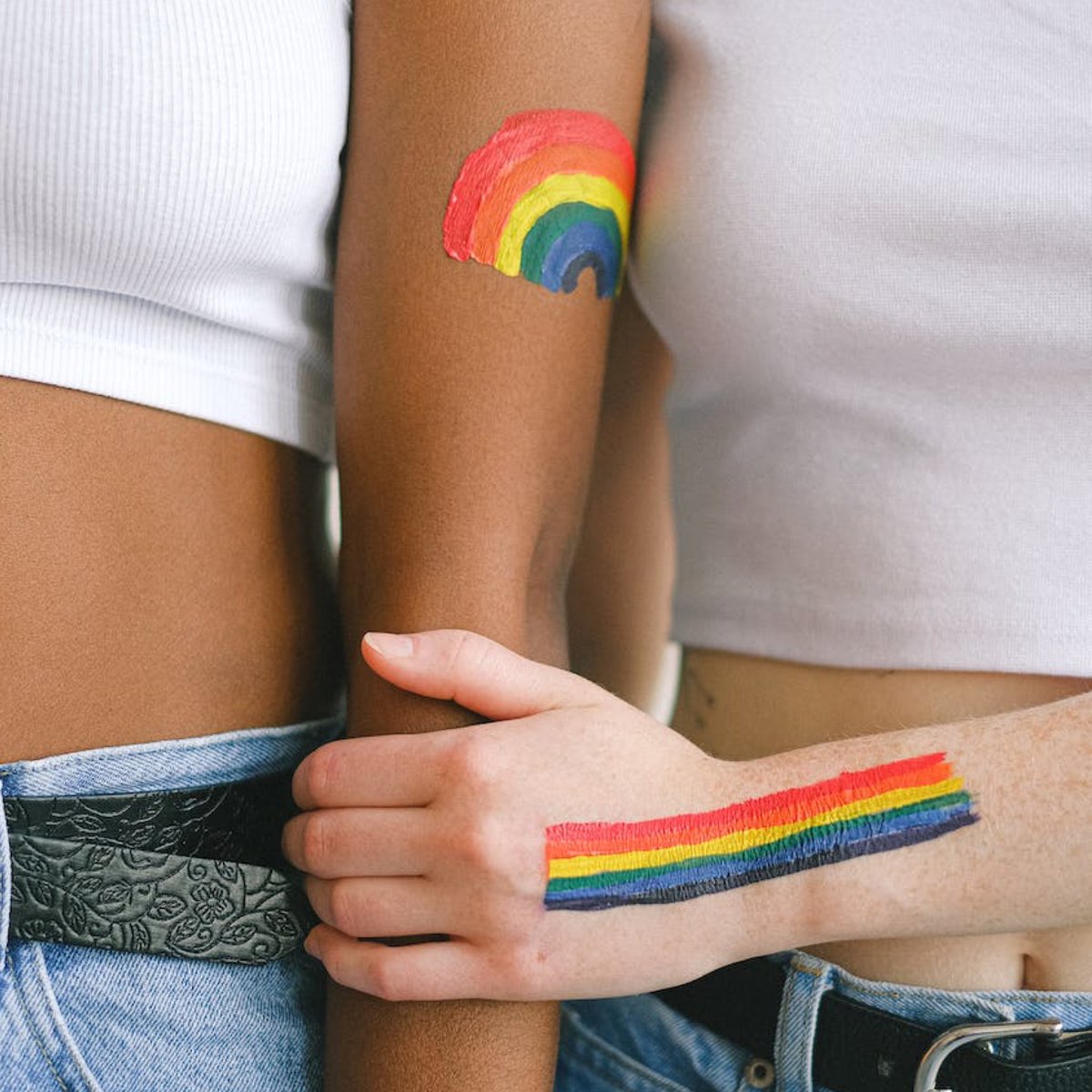 choquei's tweet photo. 🚨MUNDO: Hoje, 17 de maio, é o Dia Internacional de Combate à LGBTfobia. 

Nesta data, em 1990, a OMS excluiu a homossexualidade da Classificação Internacional de Doenças. O objetivo deste dia é divulgar ações de combate ao preconceito e discriminação contra pessoas LGBTQIAP+. https://t.co/Rp3PtqK9By