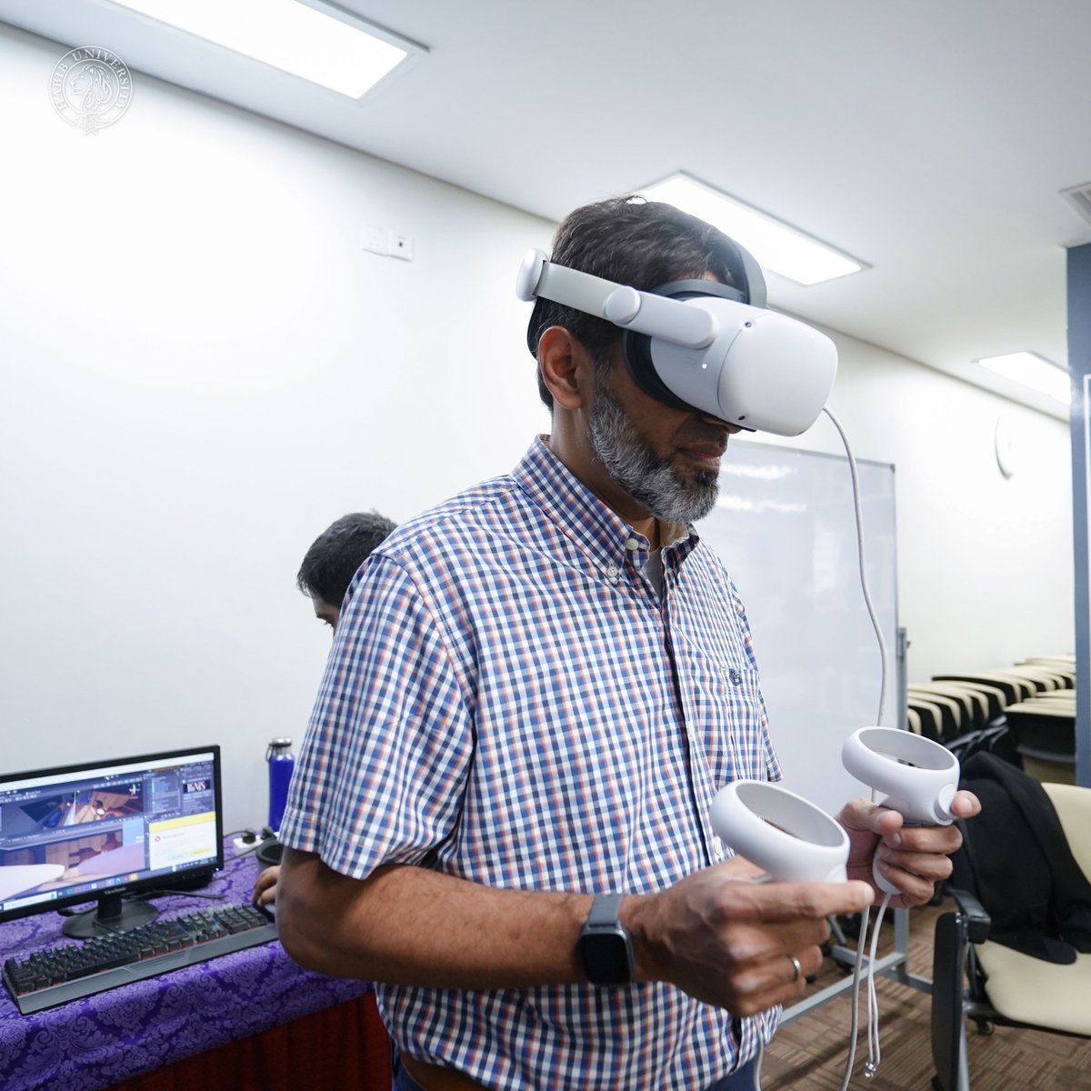 HabibUniversity's tweet photo. Our brilliant students from the Electrical Engineering and Computer Engineering programs showcased their hard work and dedication at #HabibUniversity's Final Year Project Showcase.
#FYPShowcase #EngineeringExcellence #ShapingFutures https://t.co/G2LpSI9ueY