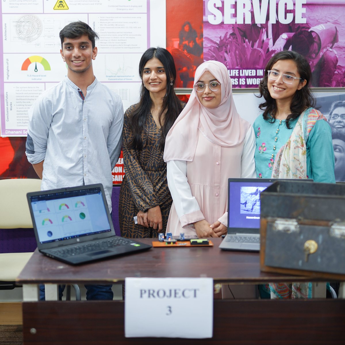 HabibUniversity's tweet photo. Our brilliant students from the Electrical Engineering and Computer Engineering programs showcased their hard work and dedication at #HabibUniversity's Final Year Project Showcase.
#FYPShowcase #EngineeringExcellence #ShapingFutures https://t.co/G2LpSI9ueY