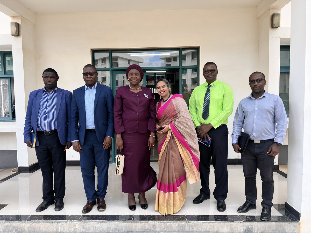 EvanceMori's tweet photo. Ministry of community development, GWSG is key in ensuring children in Tanzania are protected from all forms of violence+child marriage. UNICEF Rep Shalini bid farewell to minister Gwajima today and wished her the best as she tables ministry’s budget  tomorrow @UNICEFTanzania https://t.co/RUYUqueKoD