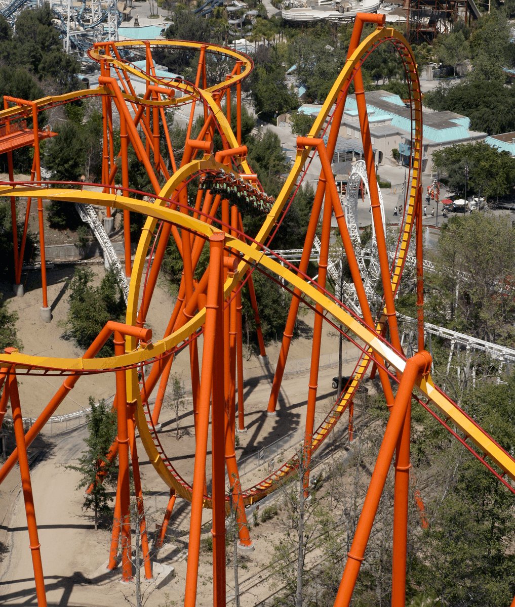 17th November 2005. #SixFlags Magic Mountain announce the newest coaster to their collection. Scheduled to open in May 2006 and built by B&amp;M, 'Tatsu' is to be the worlds fastest and tallest flying coaster.

📸 <a href="/SFMagicMountain/">Six Flags Magic Mountain</a>