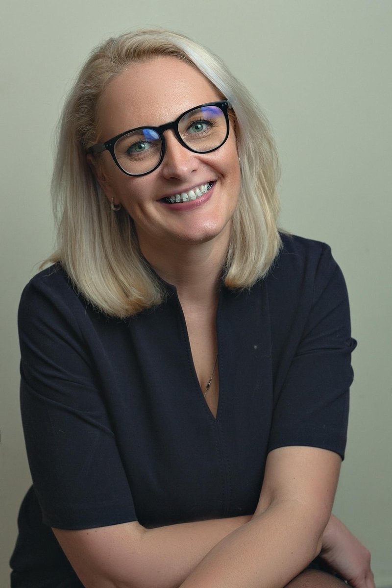 locinpink's tweet photo. Meet @Indre_Lele, one of the first supporters of #locinpink and now an official LocInPink Ambassador - From inspired to involved.
We thank her for her continuous and genuine support💗

#locinpinkambassador #breastcancerawareness #rftc2023 #thinkpink #ewac2023 #localization https://t.co/Xh6d2dpBh8