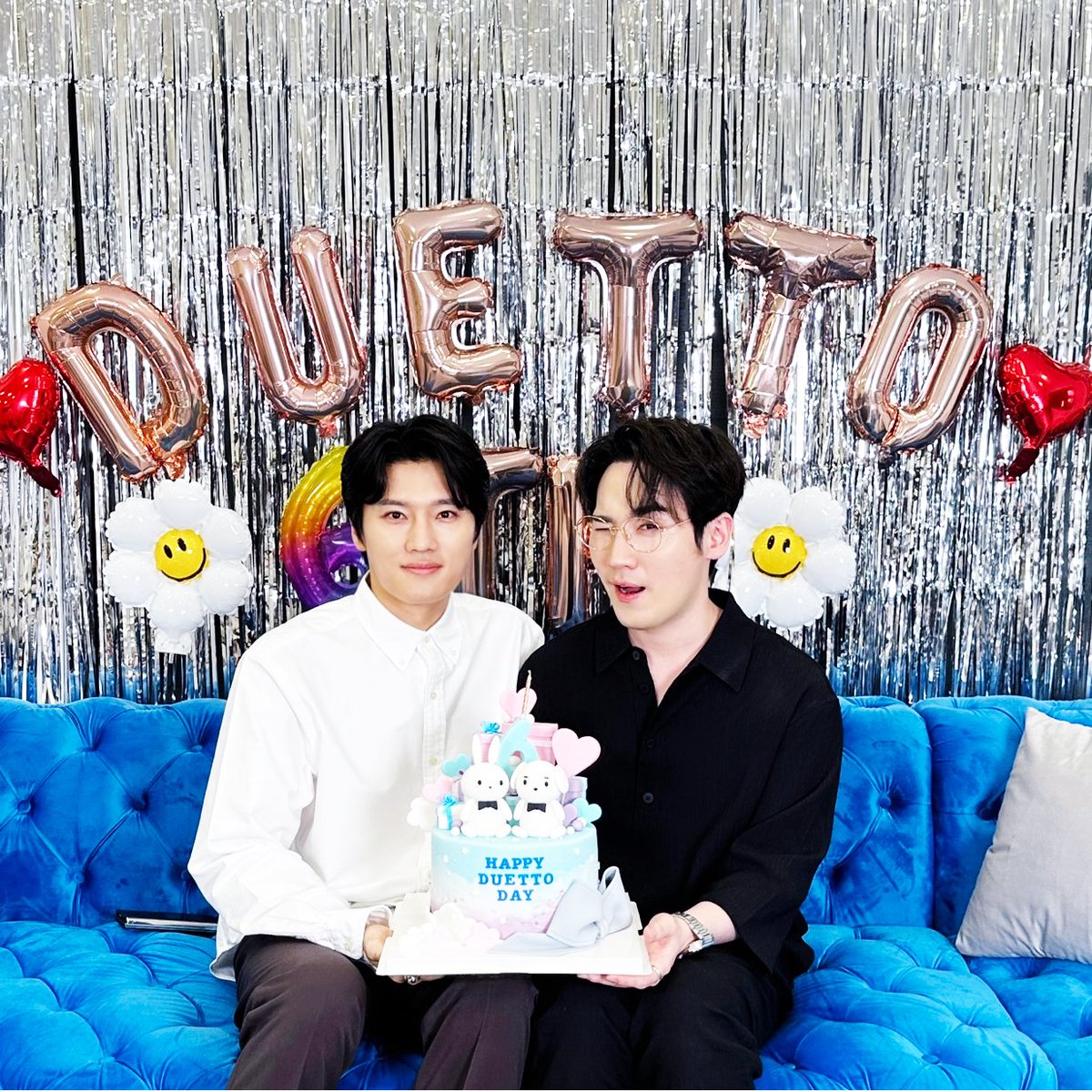 [📸]
⠀
💗HAPPY DUETTO DAY💗
듀에토와 듀에티가 함께한 행복한 6년🥳
앞으로 60년 600년 오래오래 봅시다🥰
⠀
#듀에토 #DUETTO
#백인태 #유슬기
#6YearsWithDUETTO