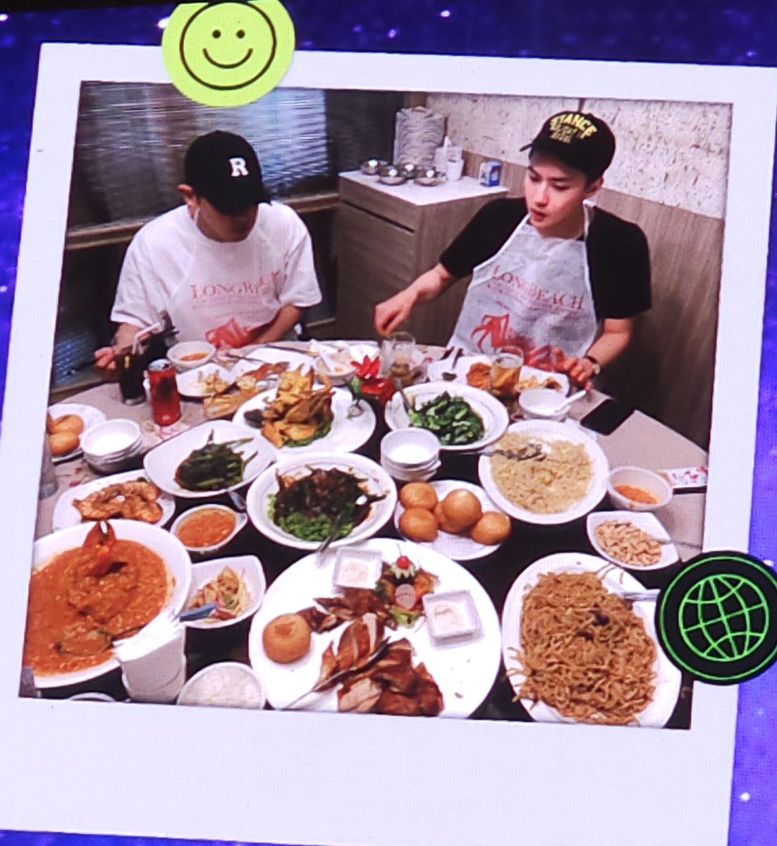 PCYPROMO's tweet photo. 051723

This photo was taken yesterday and they ate chili crab with a random uncle &amp; he said the uncle was "super rich" and treated them but later on he said he's just kidding

#EXOSCinSG #BACKTOBACK_IN_SG #EXOSC_BACKTOBACK_IN_SG #CloserToSeChan #SayItWithSeChan #CHANYEOL #SEHUN https://t.co/MF8qjbYJRy