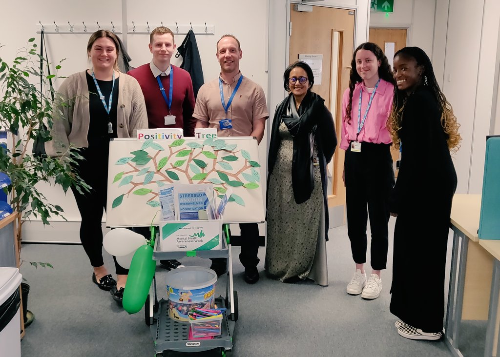 SorchaDossitt's tweet photo. Great to meet the teams at Yeomans Way with our #PositivityTree, info & goodies for #MentalHealthAwarenessWeek
Thank you for your warm welcome.
At XCH this afternoon so come & say hi 👋
@OD_UHD_NHS @UHD_NHS @OHD_UHD https://t.co/nydhEfpWm6