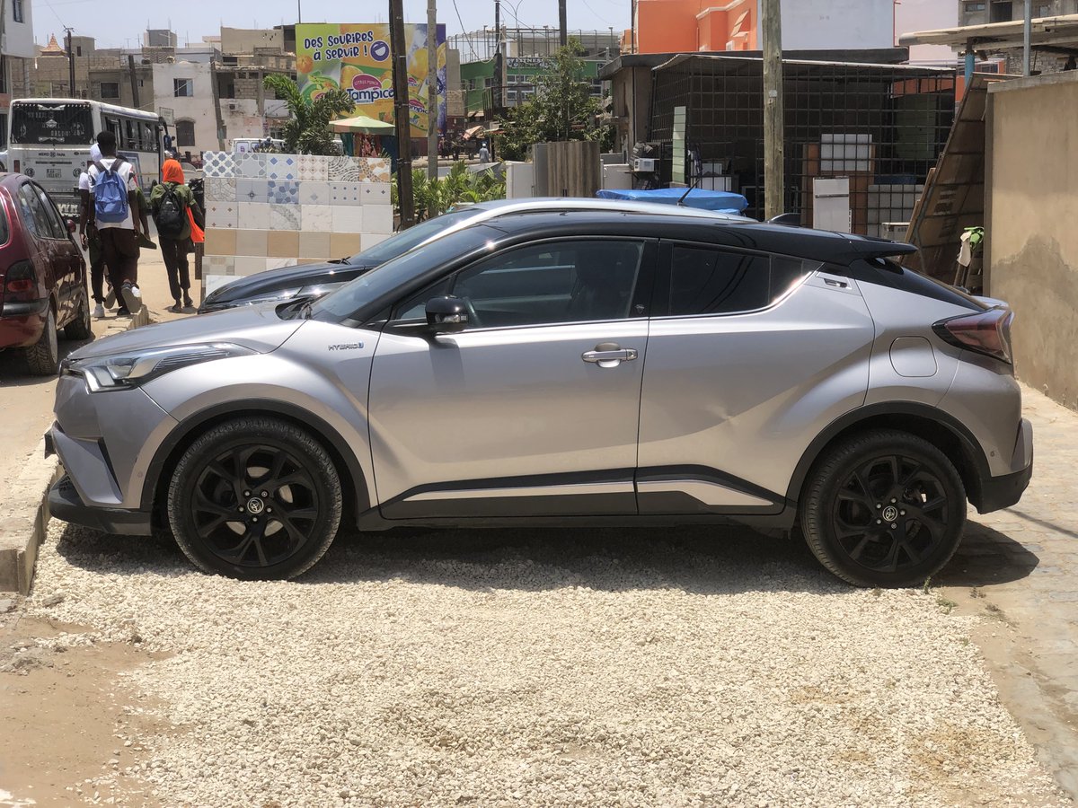 Modouloumkt's tweet photo. Toyota C-H R
Année 2016
Kilométrage 28 500km
Carburant essence hybride 
Climatisation 
Caméra de recul 
Transmission automatique…
#RTApprécié 😎😎 https://t.co/2ZvzpIosc5