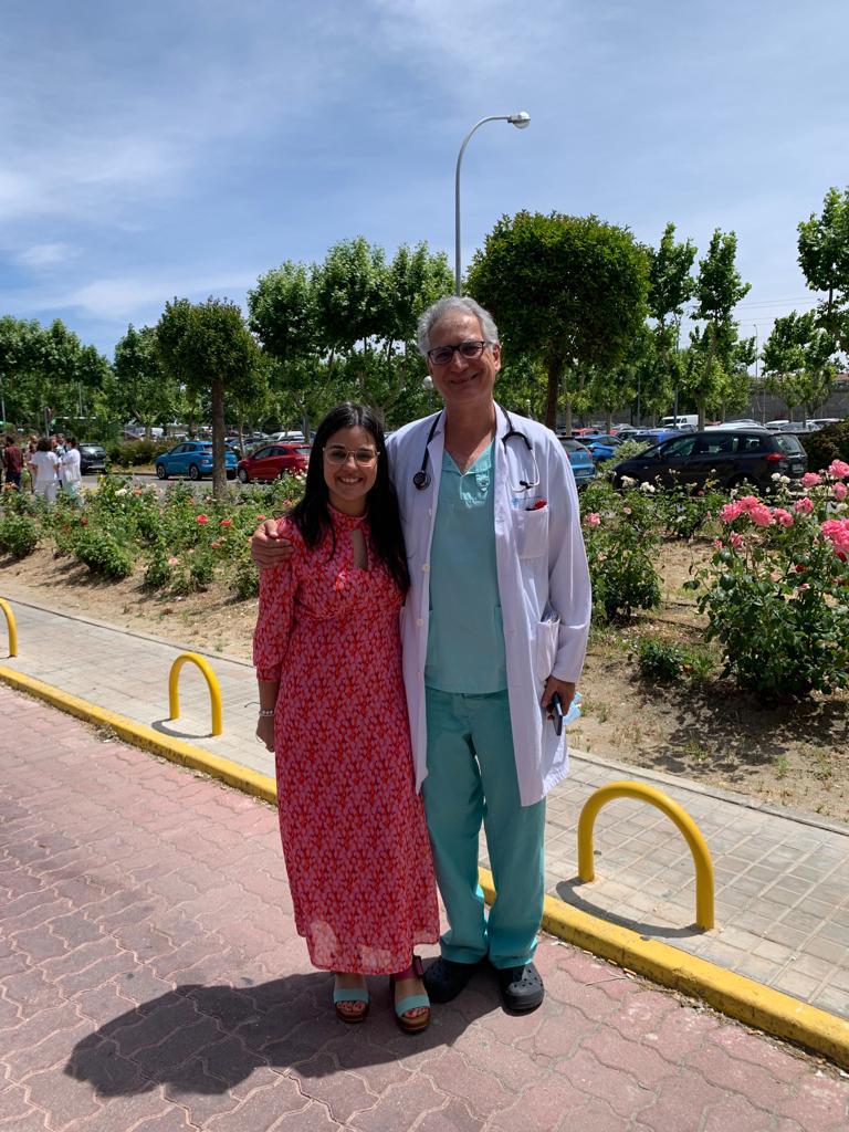 Neumologia_HUG's tweet photo. Muy orgullosos de nuestra R4 @biosani que hoy finaliza su período de residencia. Muchísimas gracias por compartir con @Neumologia_HUG estos últimos 4 años. Te deseamos los mejor! https://t.co/AJI8PkYCxl