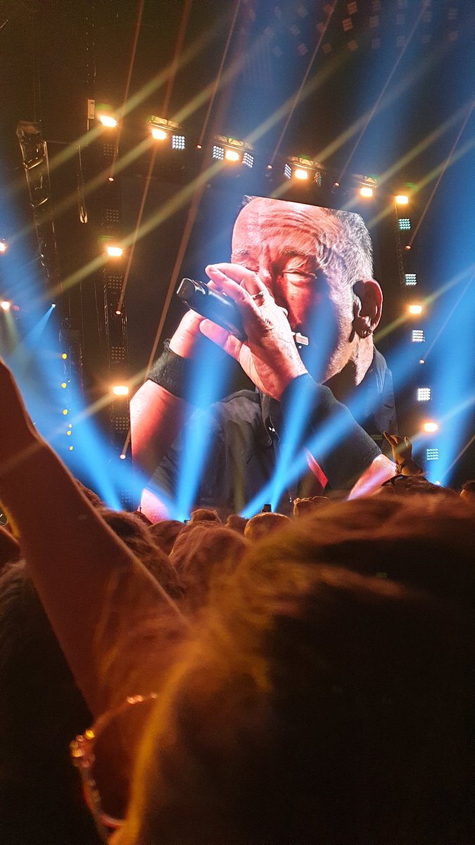 melobay's tweet image. #springsteenparis #SpringsteenTour2023