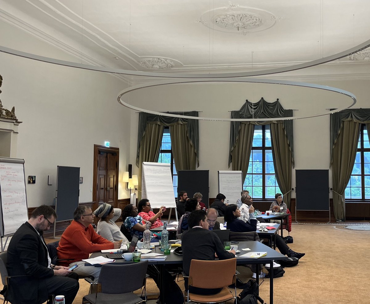 Lovely to be part of this crowd

Educationalists from 20 countries came together at <a href="/SalzburgGlobal/">Salzburg Global</a> Austria “sharing a new education story”

Transforming schools to build capabilities, skills &amp; knowledge for new world is the mantra now

Delhi Govt has been living it for a while