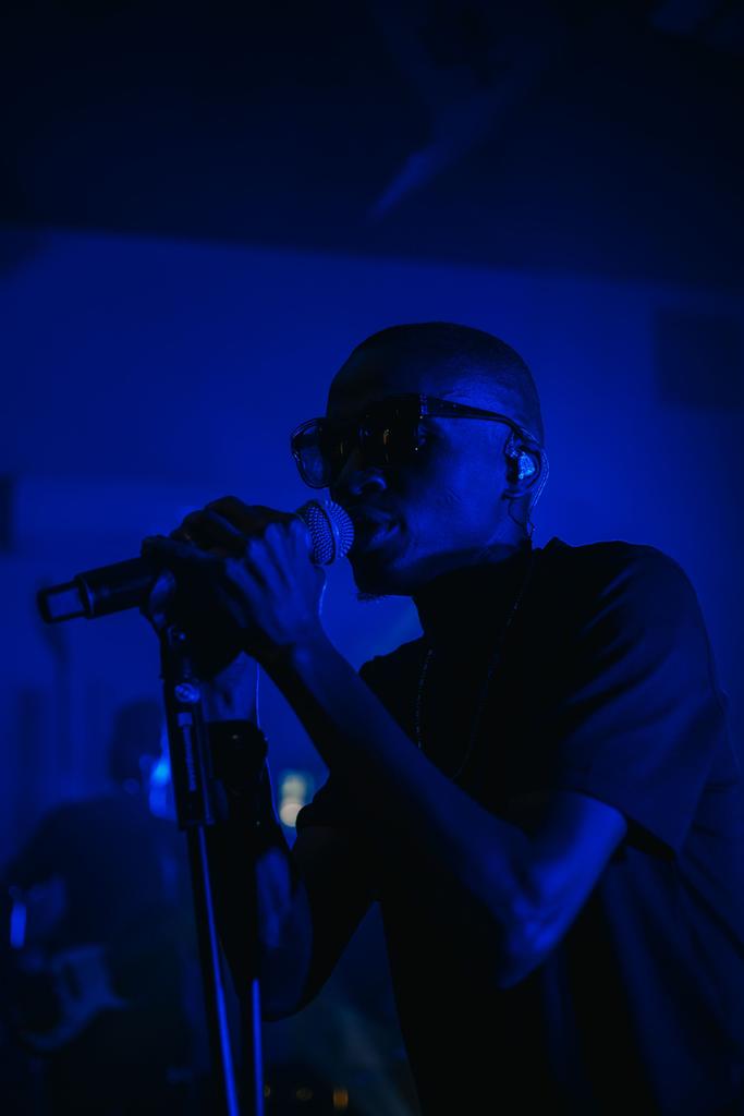 scriptsandbars's tweet image. @mawizaonline shows off his vocal skills singing &apos;It will end in Lobola&apos;

#ScriptsandBars #CreativeAccelerator #Disrupt #vernacular