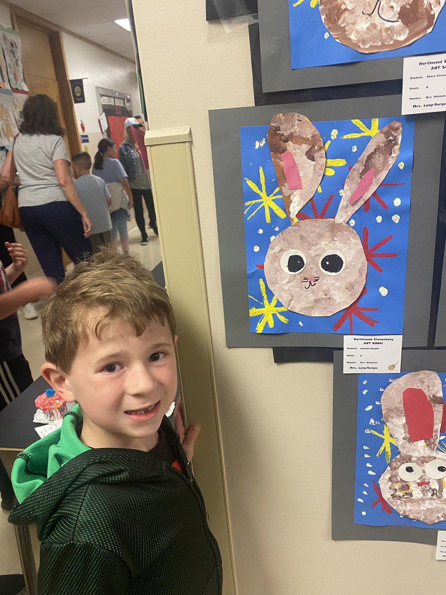 KayleeB1719's tweet photo. Thank you Northwood for an amazing Art Show. We were so impressed by all the talented artists we have right here in our community! And Northwood teachers- grateful for all your hard work. Benny wants to be an art teacher when he grows up! https://t.co/slZWgVdQnT