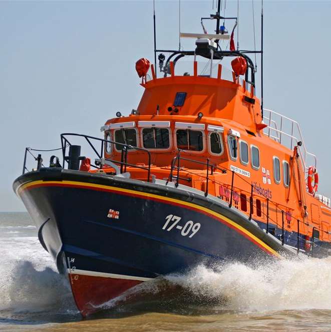 The <a href="/DoverRNLI/">Dover RNLI Lifeboat</a> are pleased to announce that we will be offering tours of our Severn Class ALB this coming Saturday at the <a href="/MarinaDover/">Dover-marina.com</a> from 11.30-14.00 - all welcome!

#savinglivesatsea #rnli #doverrnli