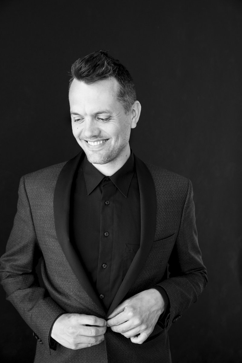 reducedlisten's tweet photo. Catch up on last week's #ClassicalFocus, where Icelandic composer and conductor Daníel Bjarnason selects two hours of moving and intimate neoclassical music to focus your mind and inspire your soul 🎧
Featuring @JohannJohannss, @missymazzoli @hildurness, @VikingurMusic ✨ https://t.co/EaUYB5EcqL