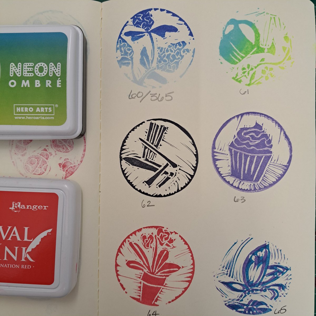 artyladymsd's tweet image. 365 blocks are coming along. They are 2" in diameter.❤️🎨
When a friend asked me to teach a workshop, I remembered how much I love making blocks and printing of all kinds. 

#makesomethingtoday
#blockprint
#rangerinks 
#365prints