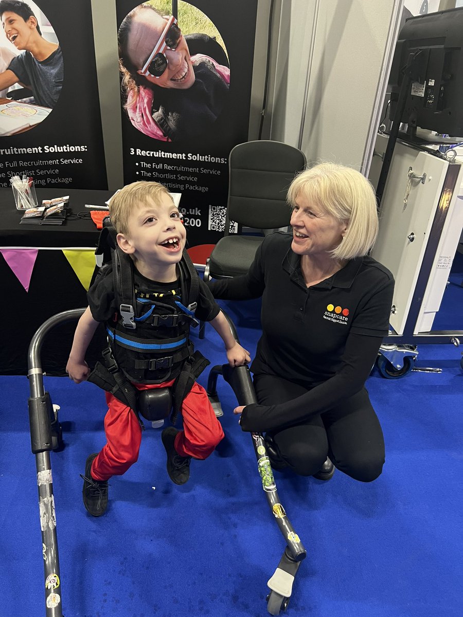 TheAmazingAiden's tweet photo. Had fun catching up with @SallySnapCare yesterday @kidztoadultz South 💚 https://t.co/sxEu3nVCGo