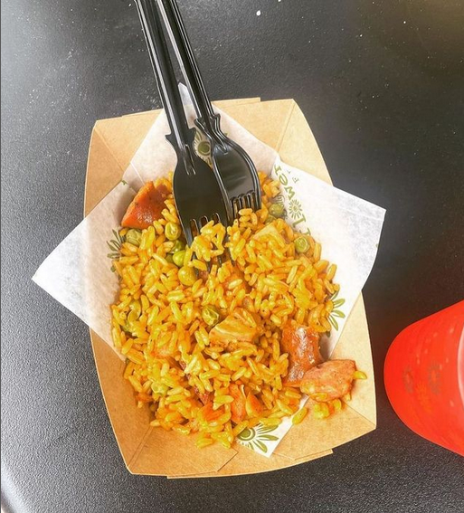 foodsofparks's tweet image. @Dollywood once again presents its annual 'Flower &amp;amp; Food Festival' until June 11, 2023, celebrating spring with elaborate floral installations, unique flavours and tempting tastes to the Dolly Parton park.

#FoodsOfParks #Dollywood #ThemeParkFood #flowerandfoodfestival