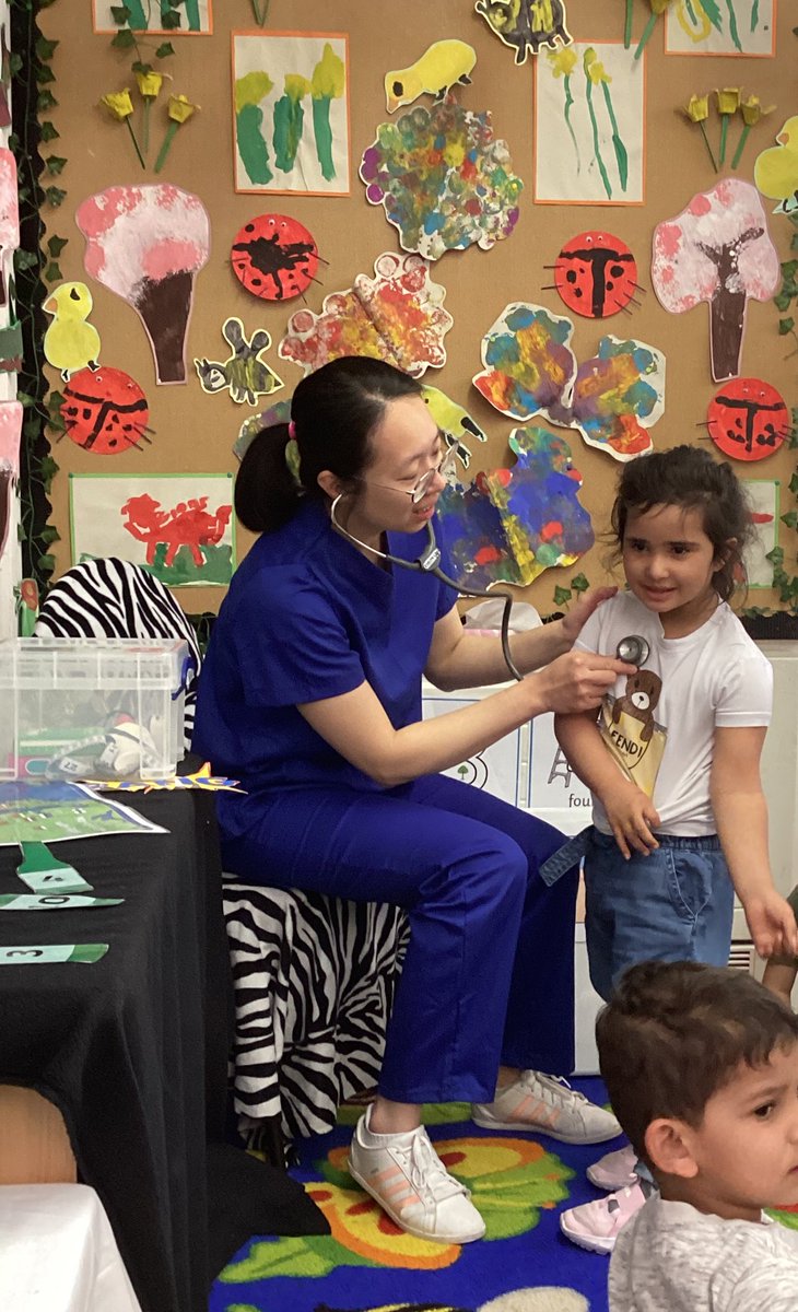Today in Nursery Doctor Esther came for a visit. She told us all about how she looks after people and showed us some of her equipment.  

Thank you to Doctor Esther and all the Doctors that help keep us healthy. #NHS #eyfs
