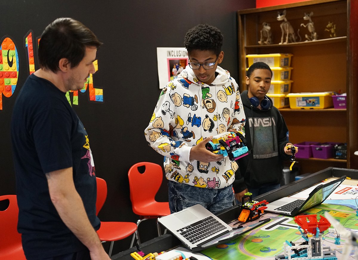 Duquesne City School District (@dukecitysd) on Twitter photo Thank you <a href="/TylerSamstag/">Tyler Samstag</a> for visiting the district yesterday to learn about our participation in Lego League. To check out some scenes of the visit — which was part of <a href="/RemakeDays/">Remake Learning Days</a> — click the link. rb.gy/muh5a Thank you <a href="/TylerSamstag/">Tyler Samstag</a> for visiting the district yesterday to learn about our participation in Lego League. To check out some scenes of the visit — which was part of <a href="/RemakeDays/">Remake Learning Days</a> — click the link. rb.gy/muh5a