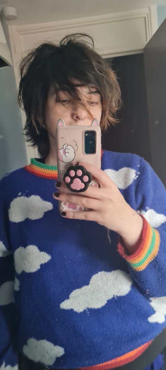 beetlebeef's tweet image. 👀
Art in 3rd slide be @/Kryonsite