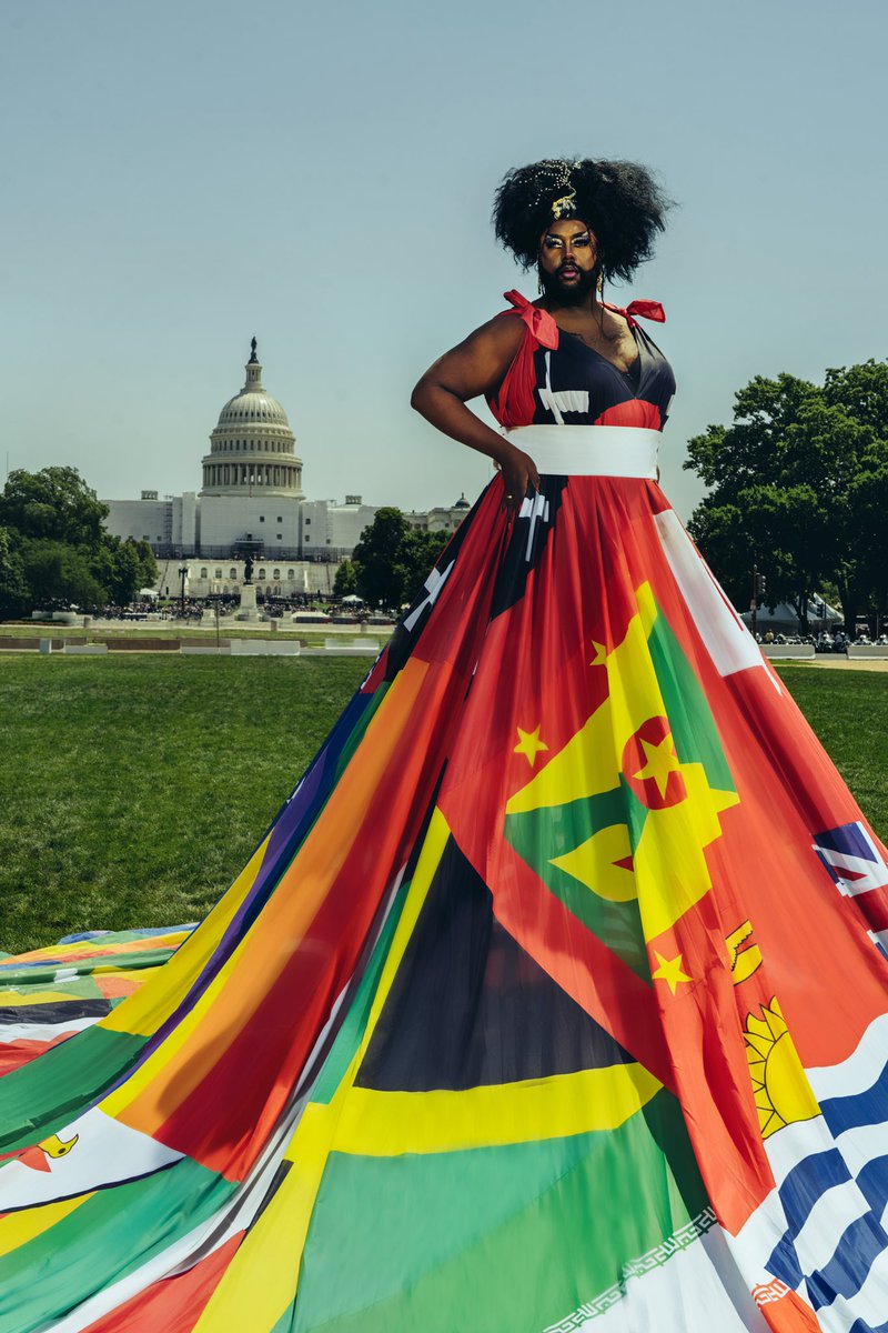 NLintheUSA's tweet photo. .@NLintheUSA worked with @Amsterdamdress and @CapitalPrideDC to bring the #AmsterdamRainbowDress to DC. The #AmsterdamRainbowDress calls attention to the 68 countries that have criminalized being #LGBTIQ+ and encourages all governments to strengthen LGBTIQ+ rights. #IDAHOT https://t.co/NnYFnmpAbE