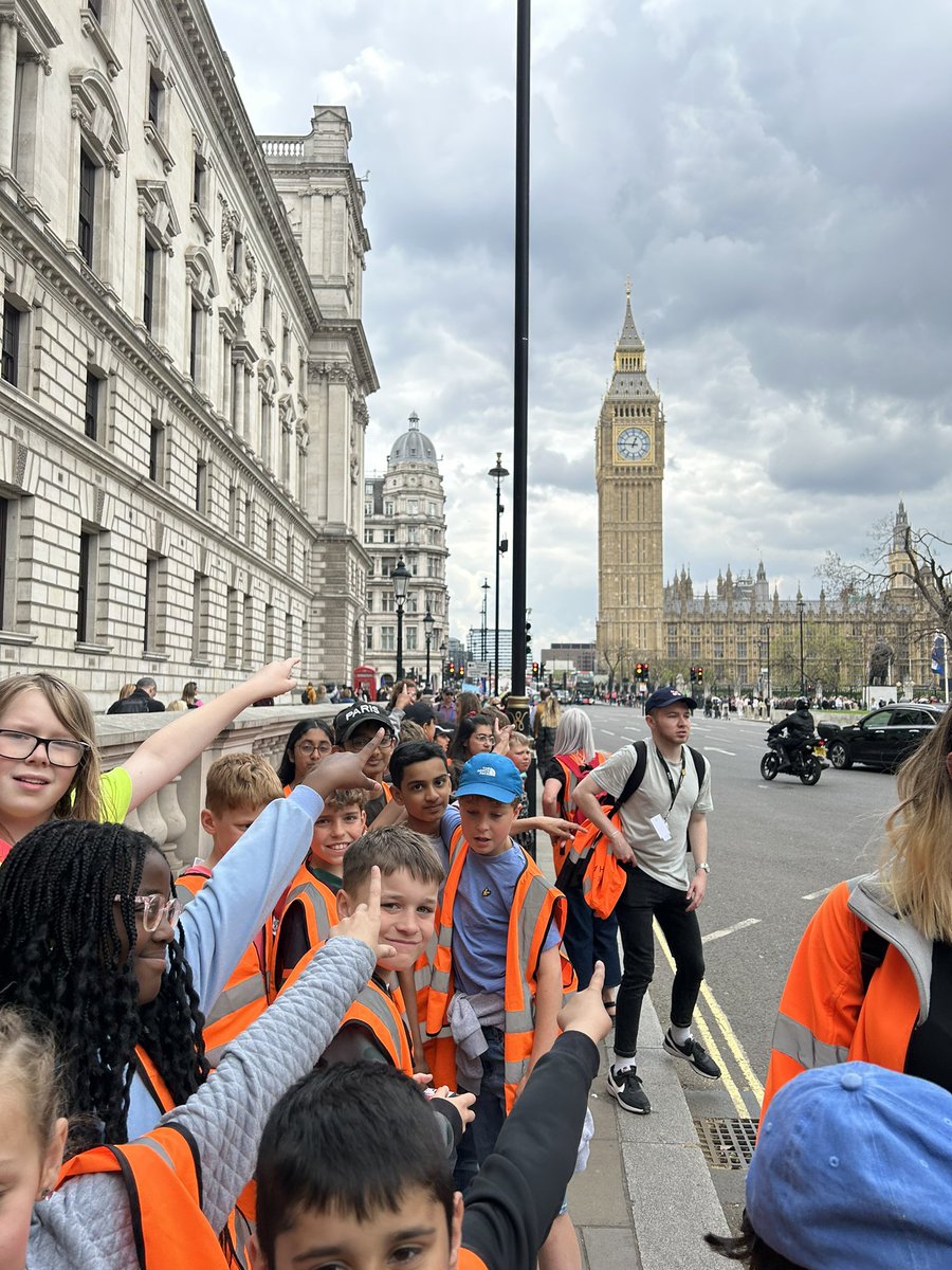 Roundhay Year 6 tweet media