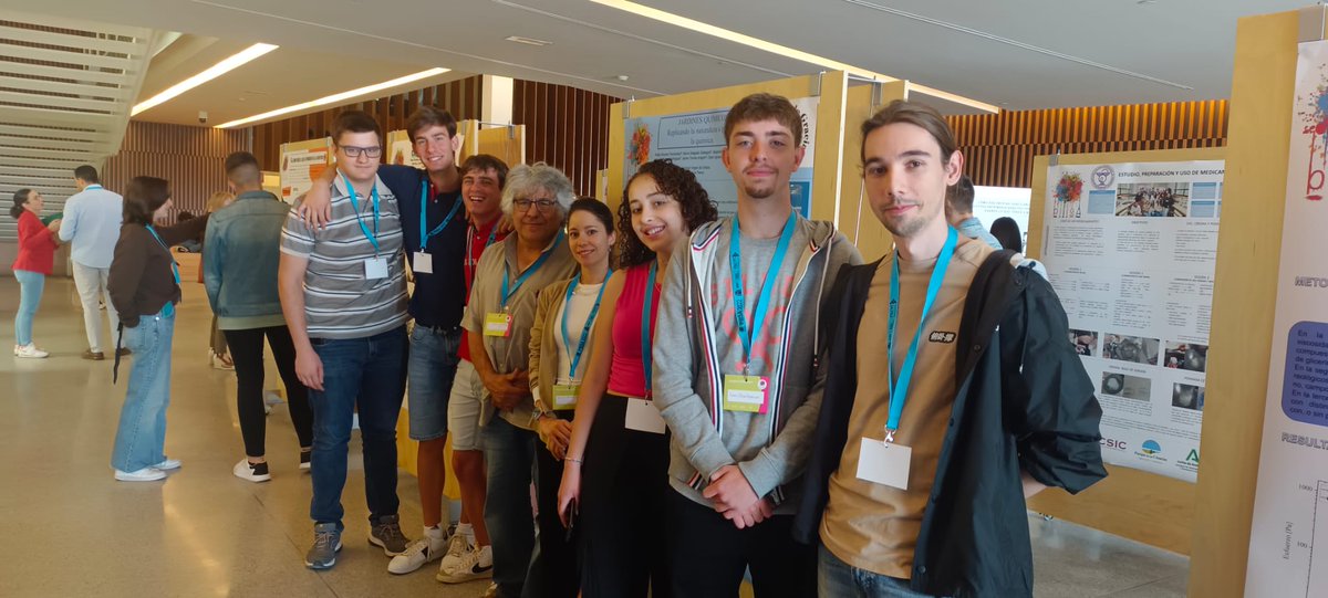 IACT_CSIC's tweet photo. Hoy el @IACT_divulga en XI Congreso del #PIISA, Curso 2022-2023, con el Proyecto: Jardines Químicos https://t.co/m6YEWMlkBL