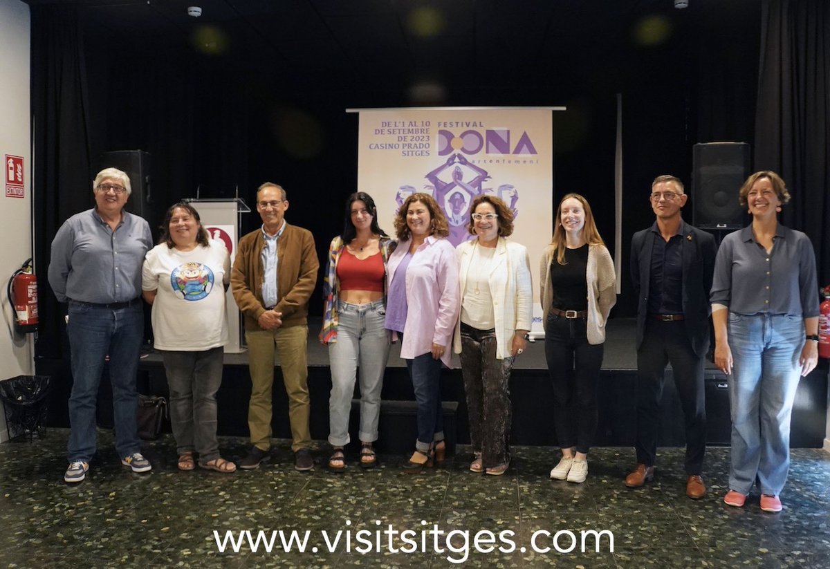 VisitSitges's tweet photo. Presentació del Festival Dona Art en Femení Sitges 2023
De l'1 al 10 de setembre
Cartell 2023 obra de l’ artista sitgetana Anna SellaEl Música, dansa, teatre, audiovisual, monòlegs, literatura i 2 concursos
PROGRAMA I FOTOS FESTIVAL DONA ART EN FEMENÍ 
https://t.co/gLD1M9hUHU https://t.co/Dk16aXplyN