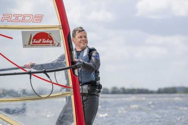 dutchwaterweek's tweet photo. π | Tijdens #DutchWaterWeek biedt Sail-Today diverse clinics aan: catamaran zeilen, Suppen, Windsurfen en Wingfoilen. Heb jij altijd al eens met deze sporten willen kennismaken? Dit is je kans! Bekijk het programma op onze website voor alle activiteiten. #DWW https://t.co/DLKzVjt5Pl