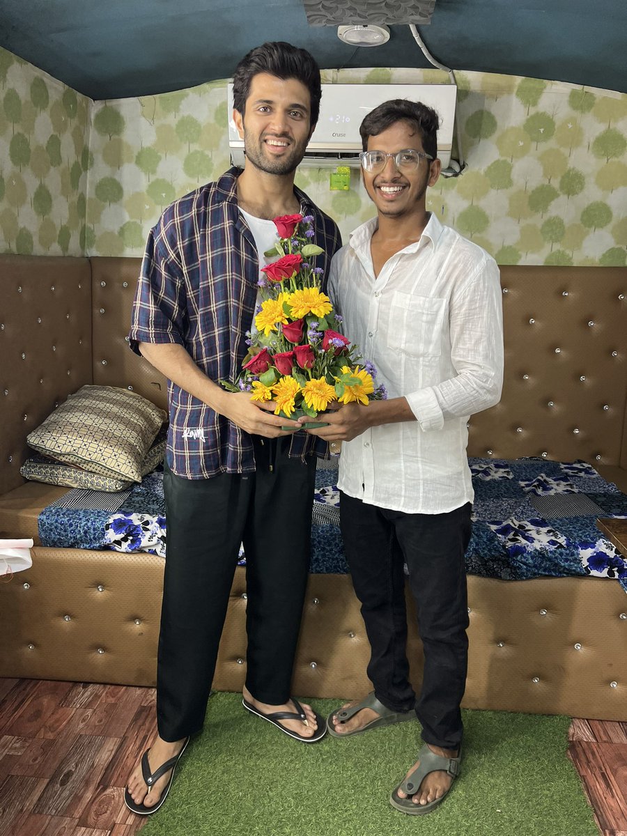 Finally ❤️
@TheDeverakonda #VijayDevarakonda #VijayDeverakonda #kushi