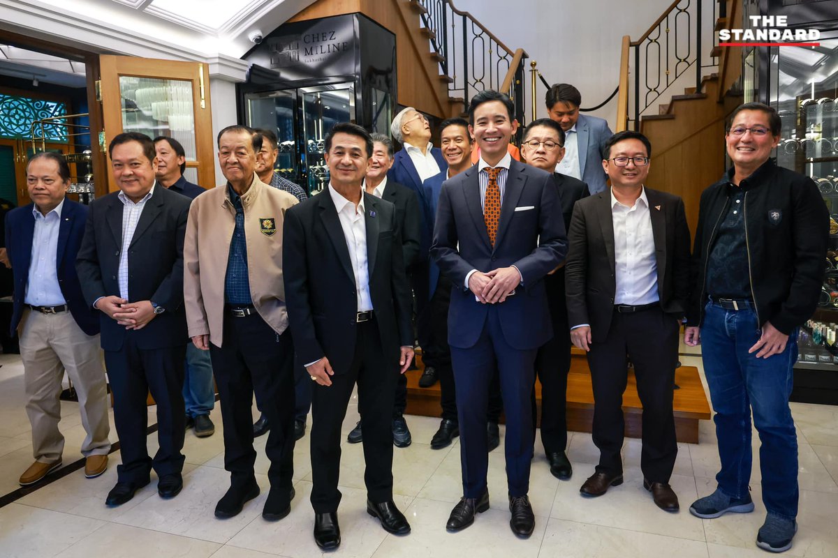 thestandardth's tweet image. เปิดภาพห้องพูดคุยจัดตั้งรัฐบาลก้าวไกล เป็นไปด้วยความชื่นมื่น ก่อนแถลงทางการพรุ่งนี้

#เลือกตั้ง2566 #เลือกตั้ง66 #จัดตั้งรัฐบาล #รัฐบาลก้าวไกล

ภาพ: ศวิตา พูลเสถียร