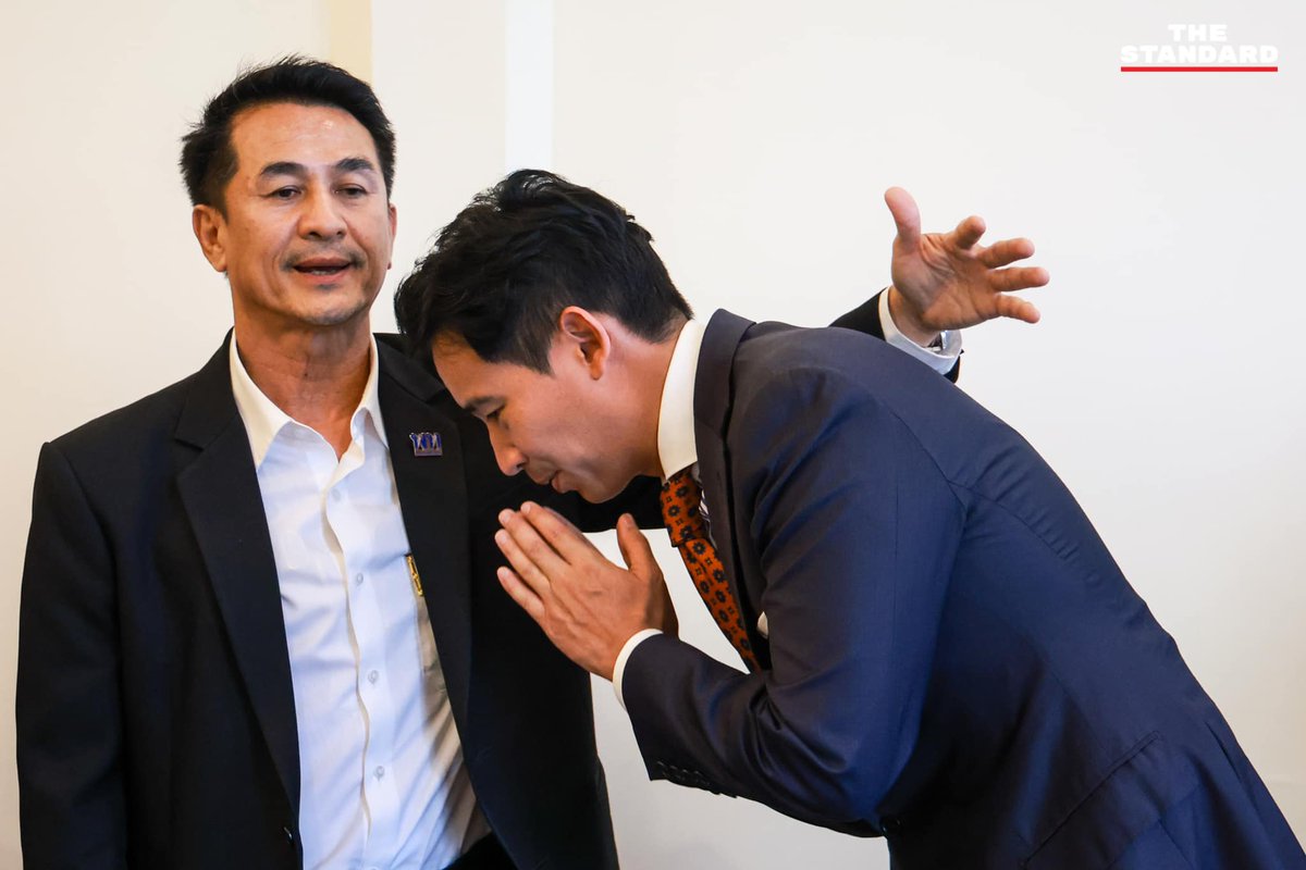 thestandardth's tweet image. เปิดภาพห้องพูดคุยจัดตั้งรัฐบาลก้าวไกล เป็นไปด้วยความชื่นมื่น ก่อนแถลงทางการพรุ่งนี้

#เลือกตั้ง2566 #เลือกตั้ง66 #จัดตั้งรัฐบาล #รัฐบาลก้าวไกล

ภาพ: ศวิตา พูลเสถียร