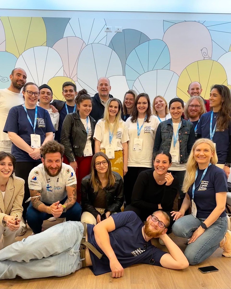 CancerEurope's tweet image. In day 2 of our #PeerVisit we visited the research lab 🧪🔬, learned about #sportscience and #exercisetherapy in the oncology setting for #AYA patients 👟💪then we wrapped the day with a guided tour of the outpatient service and an uninhibited discussion with Italian AYA patients