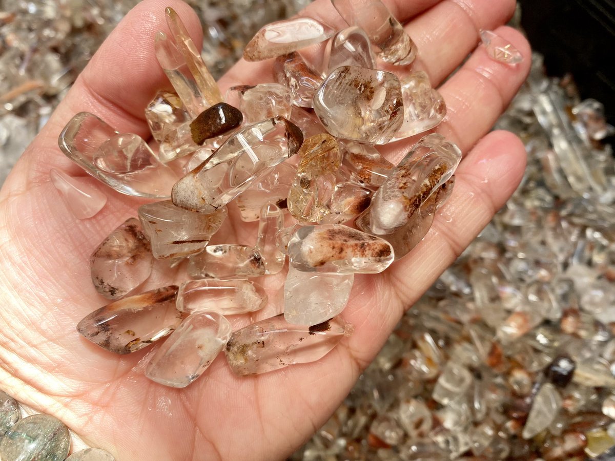 【3月限定】✧手掘り ブラジル産 ガーデンクォーツ おすまし猫 1点物✧ ガーデンクォーツ 庭園水晶 緑滴る ブラジル産 42cts./ ルース