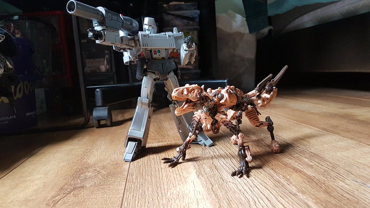 farblechar's tweet photo. Who's a good skeletal abomination?
#transformers #fossilizers #paleotrex https://t.co/uDIcT5HGdB
