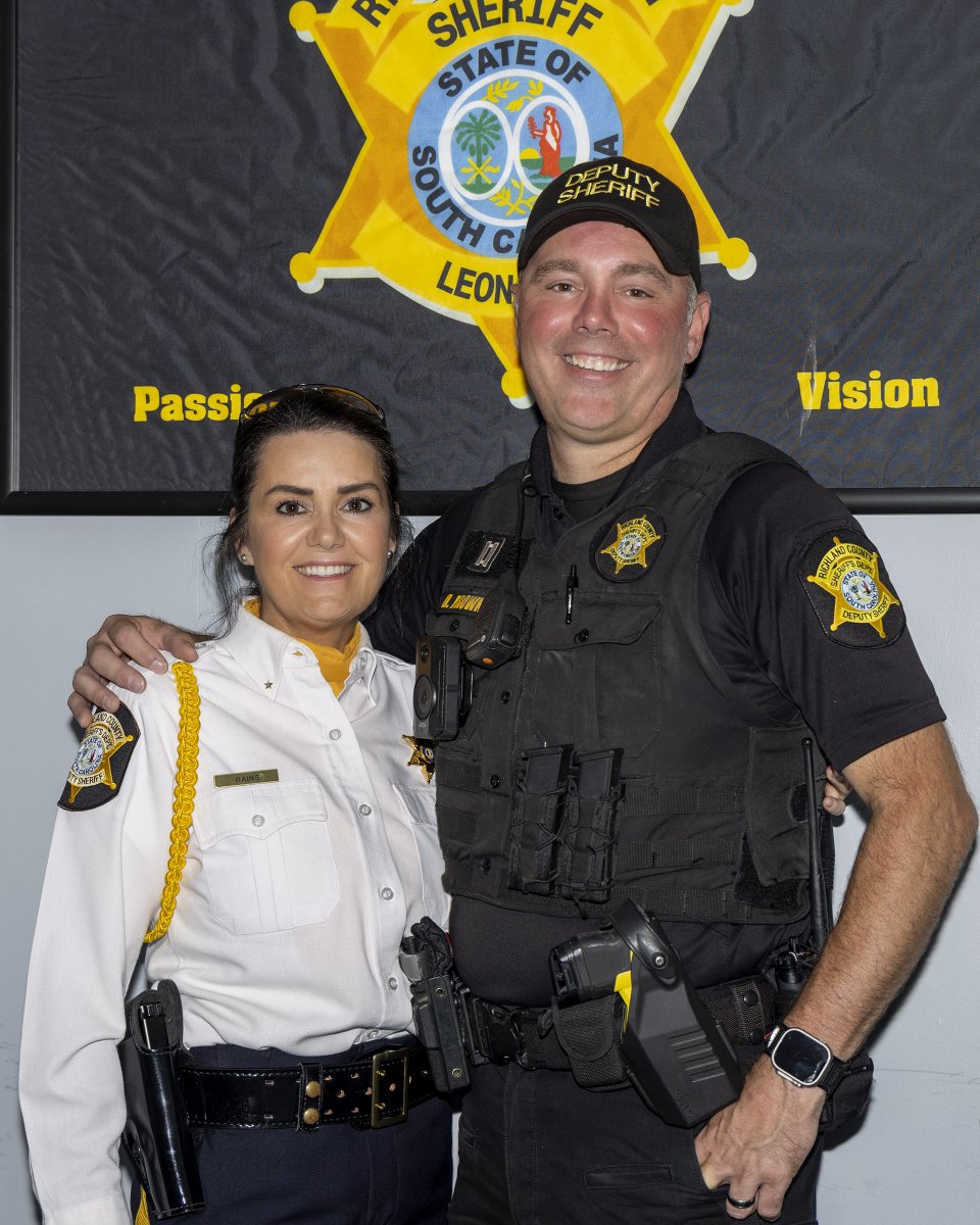 RCSD's tweet photo. Apparently when you’re a part of a top show on @netflix, like Inv. Vicki Rains is, all the super fans like Capt. @thundacat830 come asking for autographs! 🤣 #OPLive #MissingDeadOrAlive https://t.co/uf7uOrwhqZ