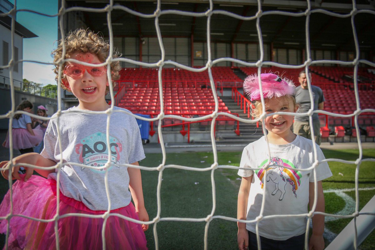 FlamingoChicks's tweet photo. WHAT a night for the Bristol Agents of Change! They clocked up 50 laps of @ashtongatestad for their #May100, taking the reins from the London AOC –> a grand total of 100 COMPLETED! 🙌
They’ve raised a whopping £1019.75 https://t.co/TNJC5nfpVm
Huge thanks to @ashtongatestad https://t.co/9vf5cfWNis