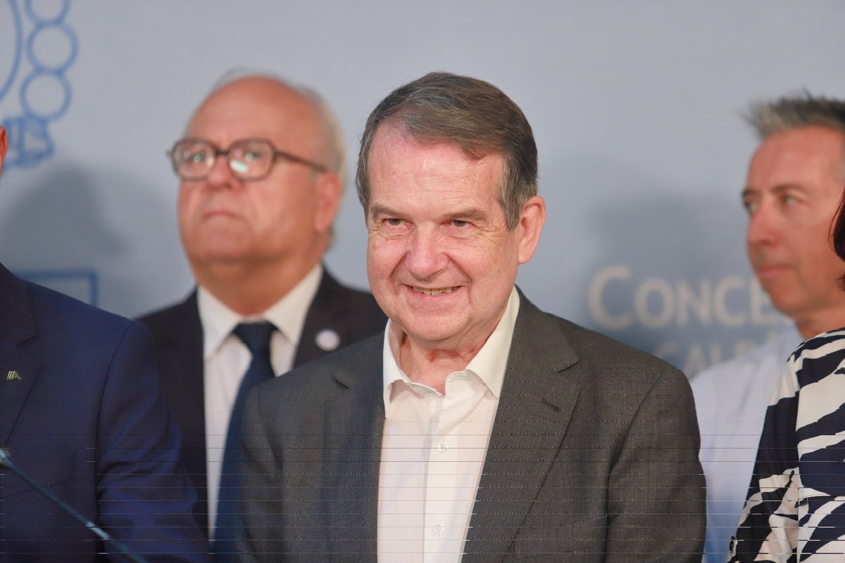 eochaid74's tweet photo. Es Abel Caballero Palpatine? Yo digo que sí. https://t.co/XCBuvU9dzo