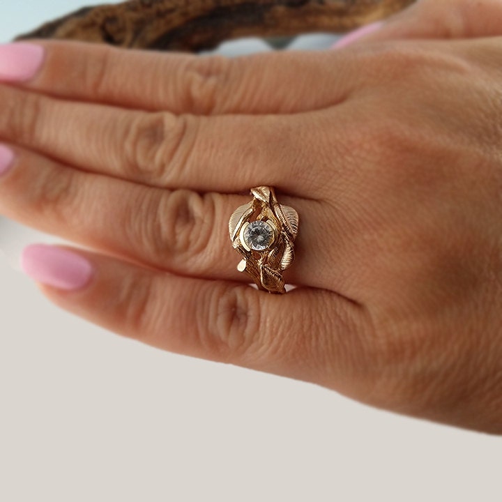 dvjewelrydsgns's tweet image. Interlocking Moissanite Leaf and Twig Wedding Set, Leaf Bridal, Engagement or Anniversary Ring, 14k Gold by Dawn Vertrees etsy.me/3lWsheC
 #LeafWeddingSet #InterlockingRings