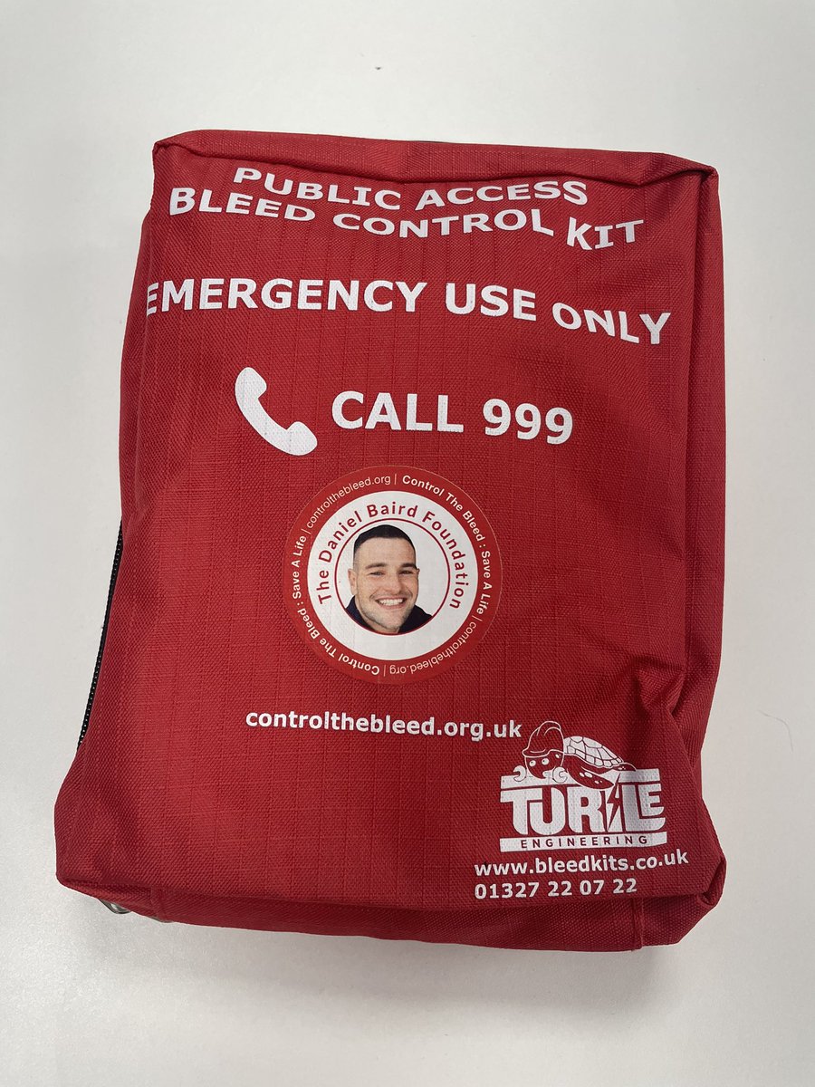 In addition to our regular first aid kits and access to defibrillators, our BID Wardens now have a Bleed Control Kit.

It is accessible 24/7 days a week in the CCTV room within the Town Hall and can be requested by members of the public if they call 999. 

#controlthebleed Pls RT