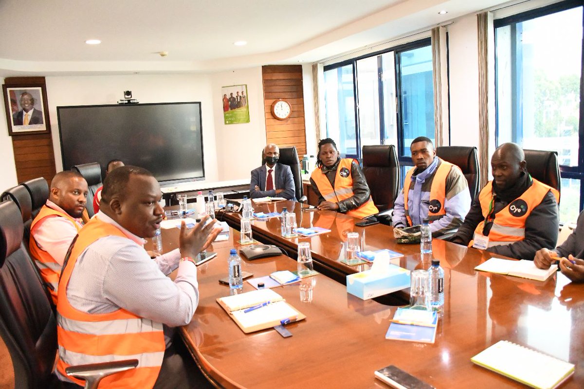 ira_kenya's tweet photo. Towards Insurance Inclusion...Earlier today, the IRA  Chairman of the Board of Directors Hon. @MwambuMabongah hosted @KevinMutiso; Co-founder and CEO of Oye to discuss possible areas of collaboration for enhanced insurance uptake by boda boda riders. https://t.co/AcR4nON8W7