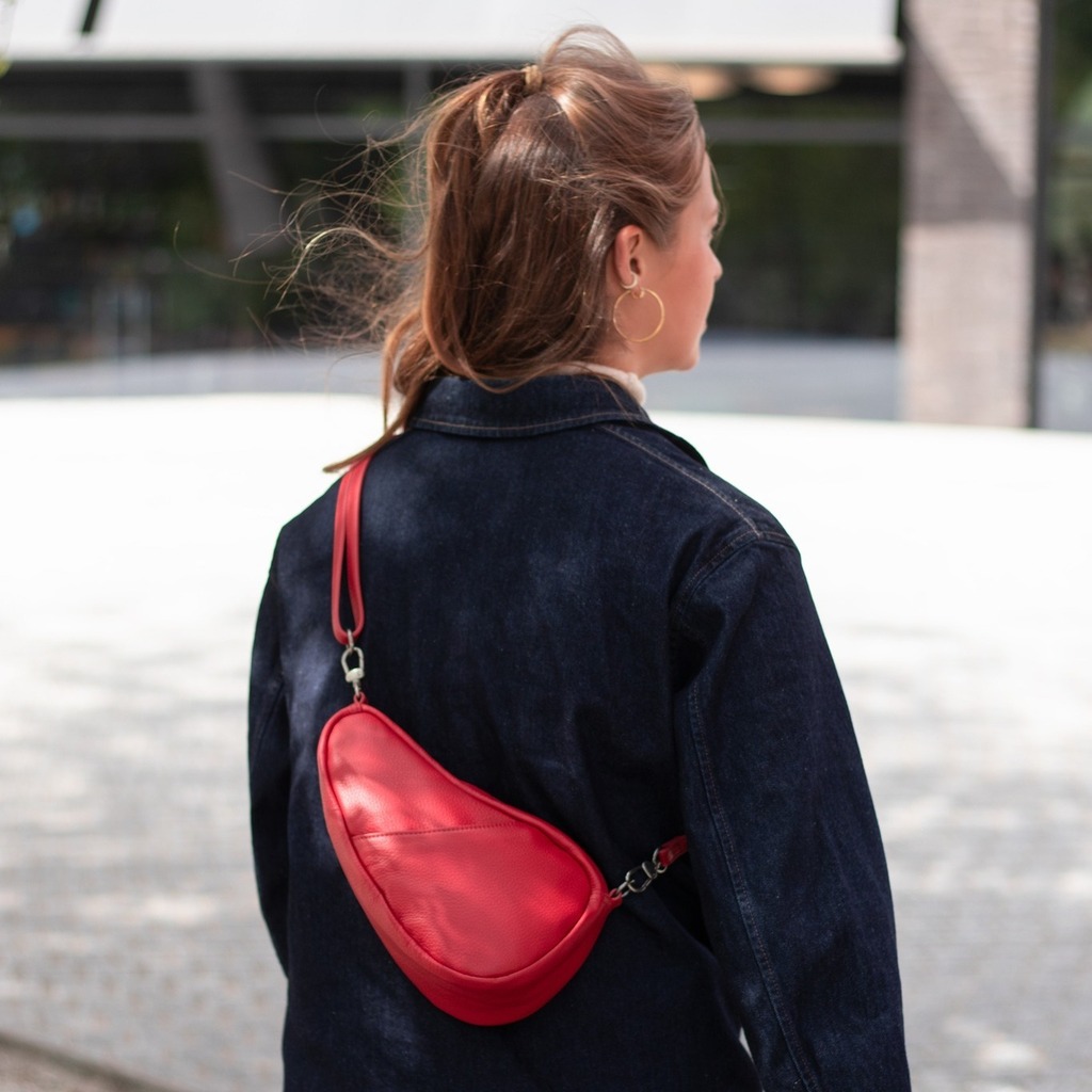 info@thehealthybackbag.co.uk tweet media