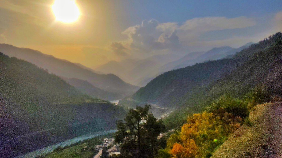 qalbiji's tweet photo. A beautiful, brilliant sunset  after a hot day at Karol in District Ramban ❤️
@dcramban #Teamhamdard https://t.co/mP7Tx7WvOC