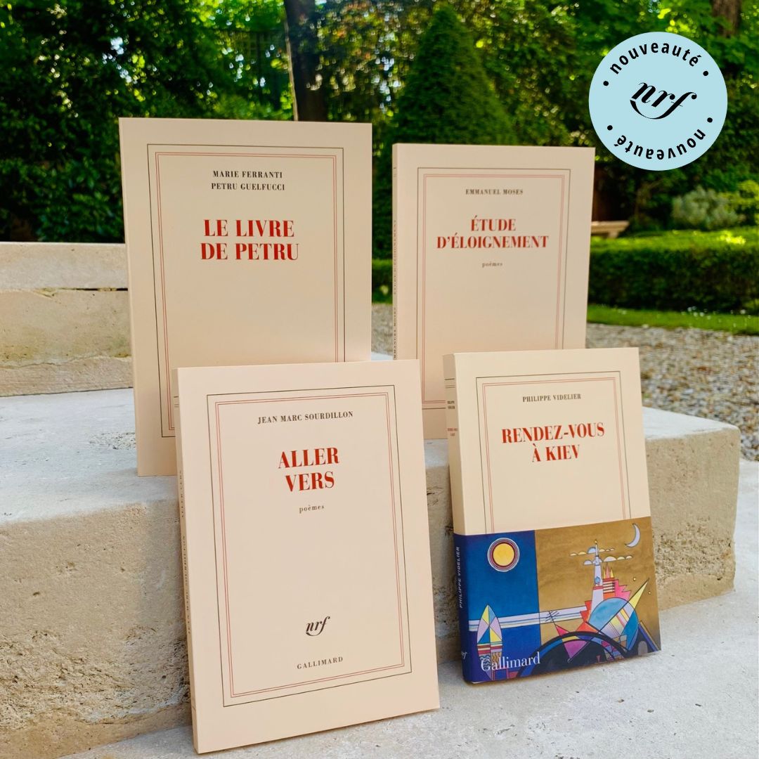 Gallimard's tweet photo. ✍️ Quelques nouveautés du mois de mai dans la #CollectionBlanche :
♦ "Le livre de Petru"
♦ "Étude d'éloignement"
♦ "Aller vers"
♦ "Rendez-vous à Kiev" suivi de "L’escalier d’Odessa"
📚Toutes les nouveautés en Blanche : https://t.co/CsxFbiWcv2 https://t.co/GW0Zy3wSfk