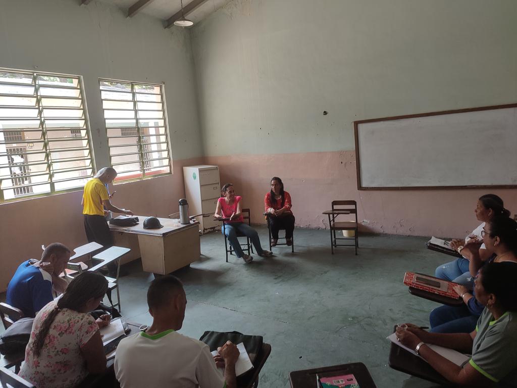 1er  Encuentro Formativo con la Estructura Municipal de los Centros Para Desarrollo de la Calidad Educativa. <a href="/NicolasMaduro/">Nicolás Maduro</a> @MPPEDUCACION <a href="/_LaAvanzadora/">Yelitze Santaella</a> @saclarigue @PiedadQuintana1 <a href="/ElkerSoublet/">Elker soublet</a>