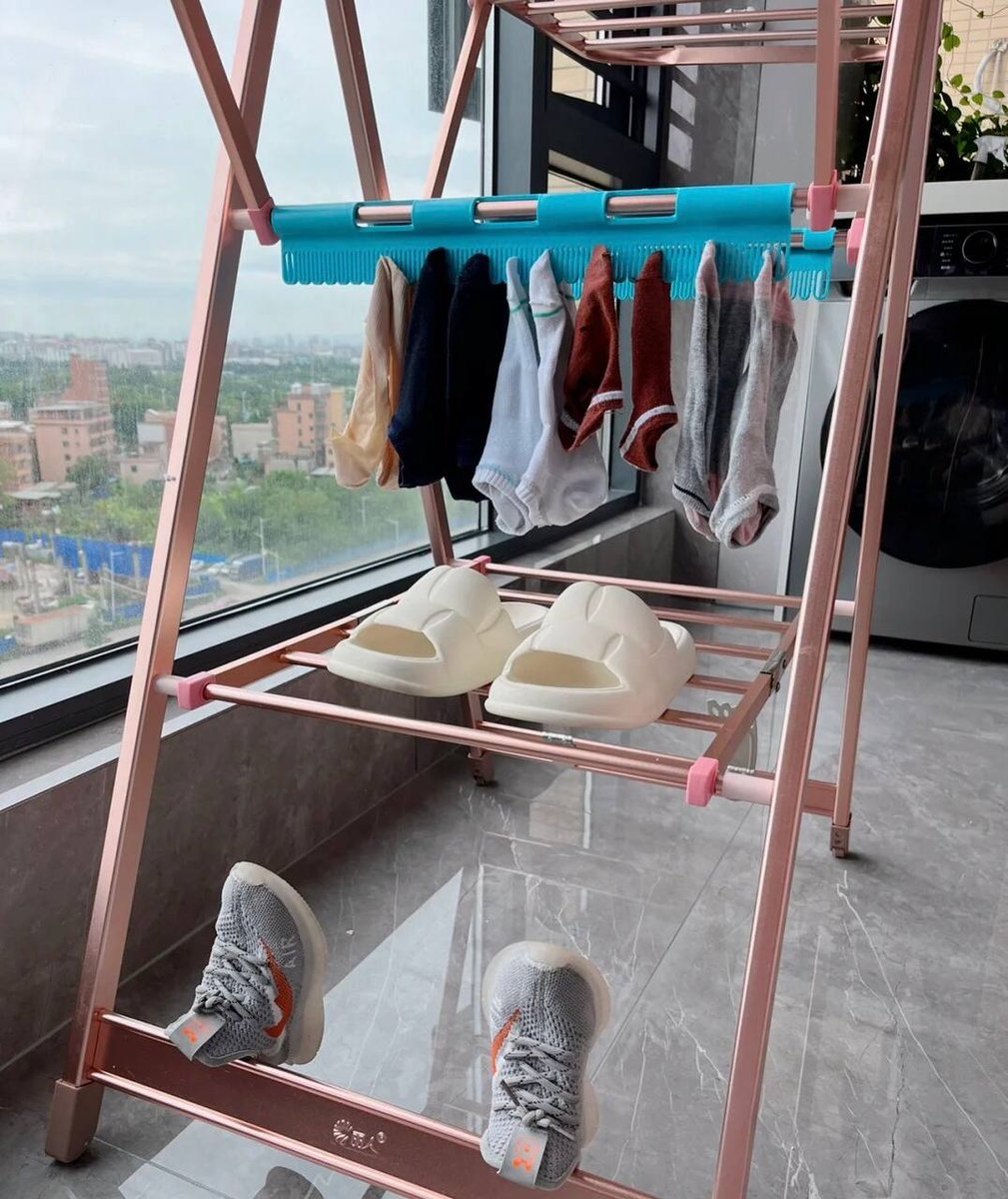 Warkhfh's tweet photo. Finally finished today's laundry🥱🥱 https://t.co/WbVQgEDda3