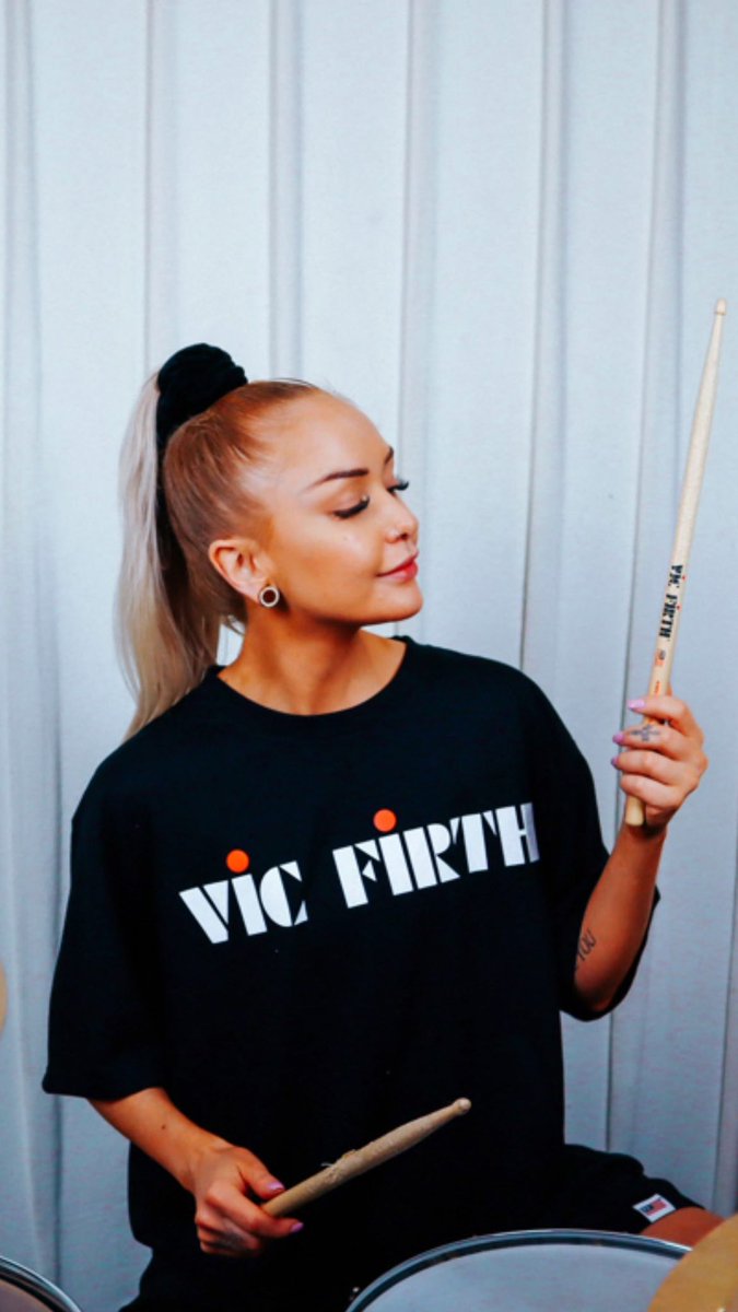 You deserve to have somebody look at you the same way Lina Anderberg looks at us.

#VicFirth #VicFirthSticks