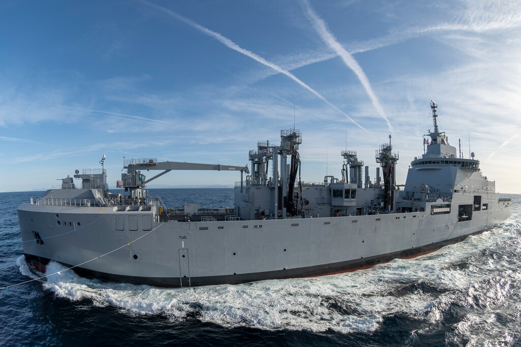 MarineNationale's tweet photo. Parmi nos navires impliqués, la FREMM Languedoc et son 🚁Caïman  Marine, la FDA Forbin et le BCR Marne, renforcés par le PHA Tonnerre et le tout récent BRF Jacques Chevallier. Dans les airs, elle a pu compter sur des Atlantique 2, des Caïman Marine et un détachement de 2 NH90 🇳🇱. https://t.co/OqPwzmn7Lv
