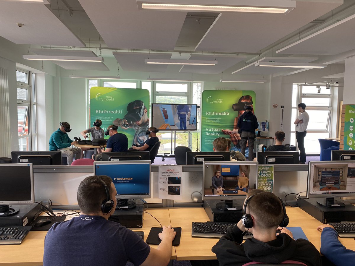 Very busy in Ystrad campus library today exploring interview skills with <a href="/Bodyswaps_VR/">Bodyswaps®</a> @ColegyCymoedd #HTC #workbasedlearning #VR